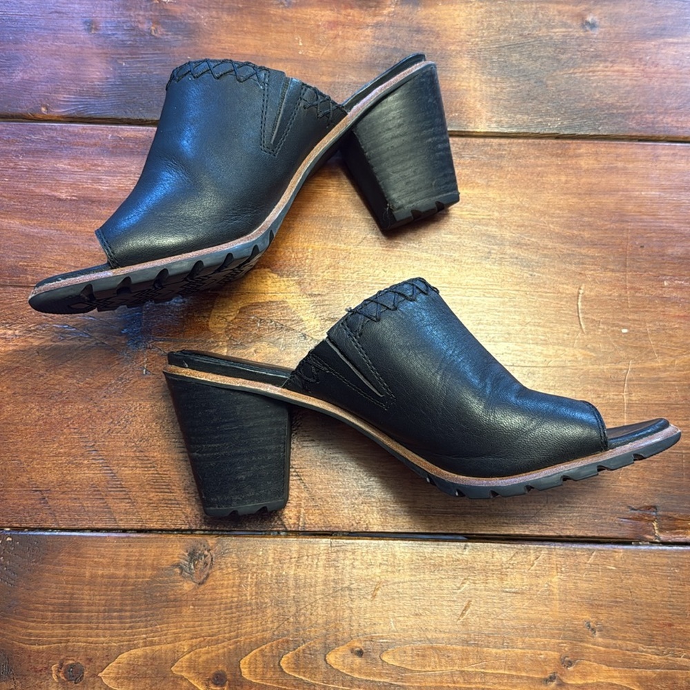 Sorel Black Leather Slip-On Mules - Picture 4 of 6